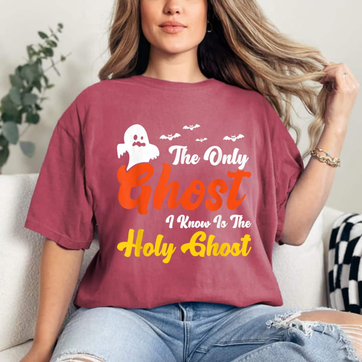 The Only Ghost I Know Is The Holy Ghost Christian Halloween Religious Gift T-Shirt