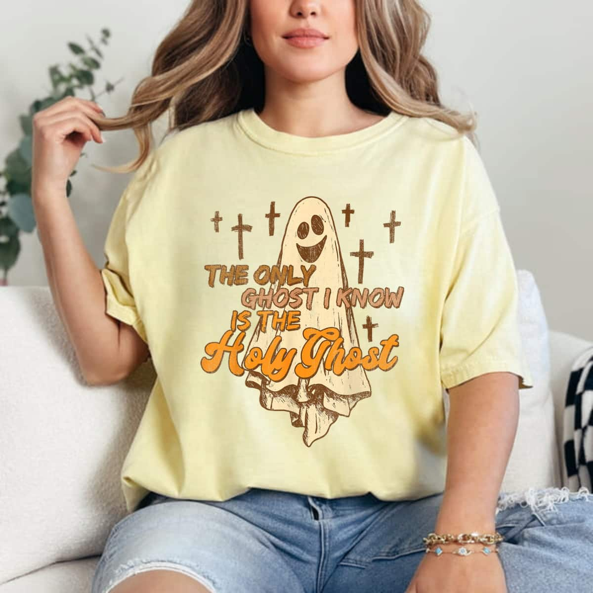 The Only Ghost I Know Is The Holy Ghost Halloween T-Shirt Gift For Christian