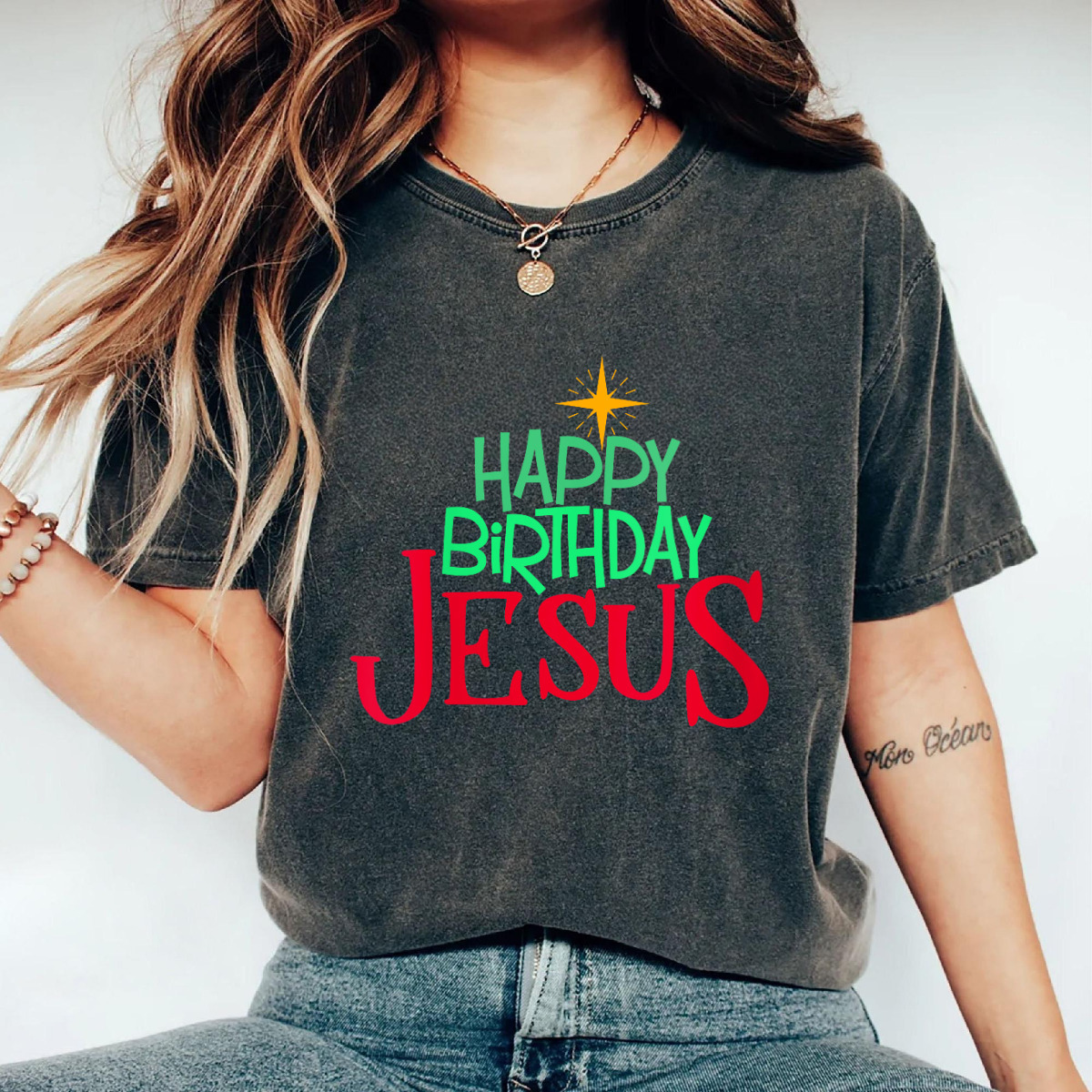 Christian Christmas Happy Birthday Jesus Gift T-Shirt